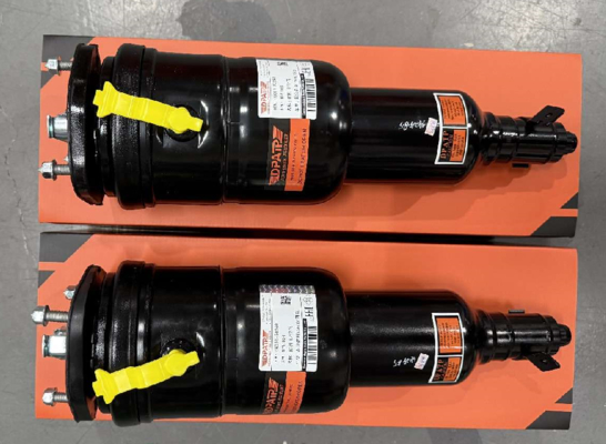 48020-50260 48020-20242 مضخم الصدمات مع تعليق الهواء لسيارات ليكسوس LS600 ذات العجلات الأربعة